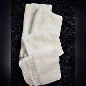 Purely Indulgent 4-Piece Towel Set - 100% Cotton, Women-Owned. White